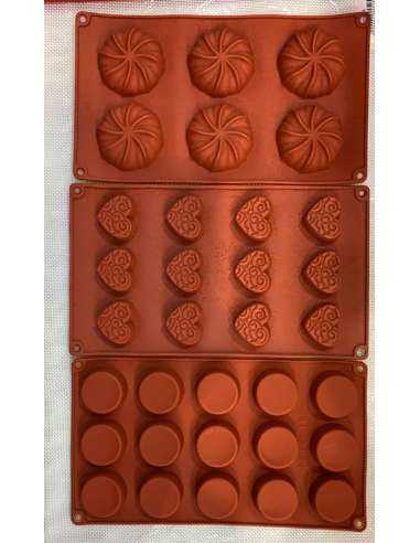 MOLDE SILICONA CORAZON x12 MARRON