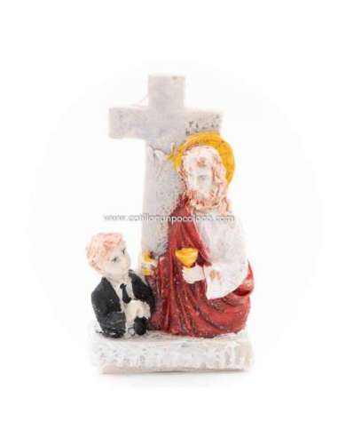 NIÑO EN EL ALTAR CON JESUS