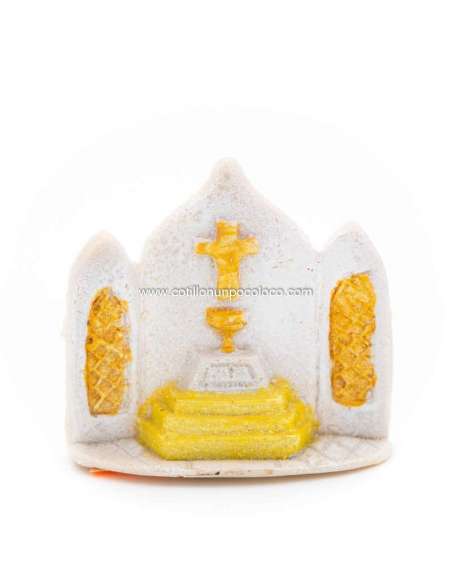 ALTAR CON CALIZ Y CRUZ BLANCA